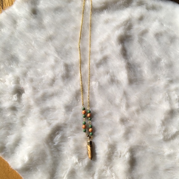 NEW✨Boho Green Beaded & Wooden Charm Necklace CCO - Picture 3 of 5